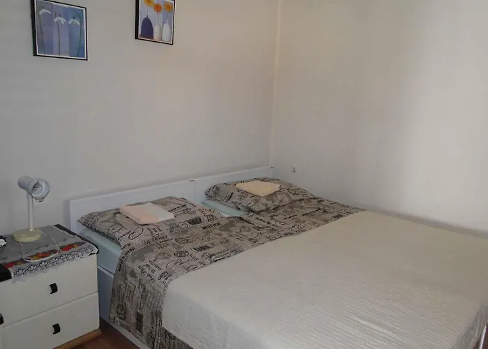 In - Sibenik Riviera 45762 * Primošten